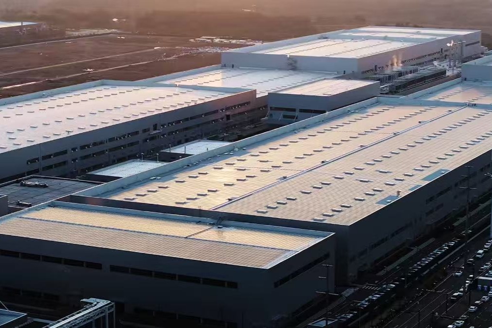 神盾金砖电池成功挑战行业首个“整车+整包”带电六大串行极端测试