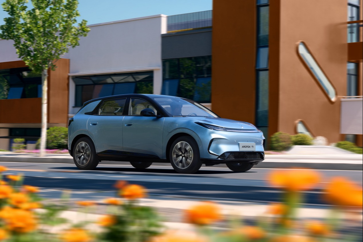 6.28万起上市，极狐T1率先承诺“电池烧一赔一、终身质保、只换不修”