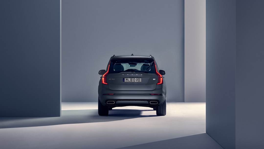 xc90-recharge-gallery-5-16x9.jpg