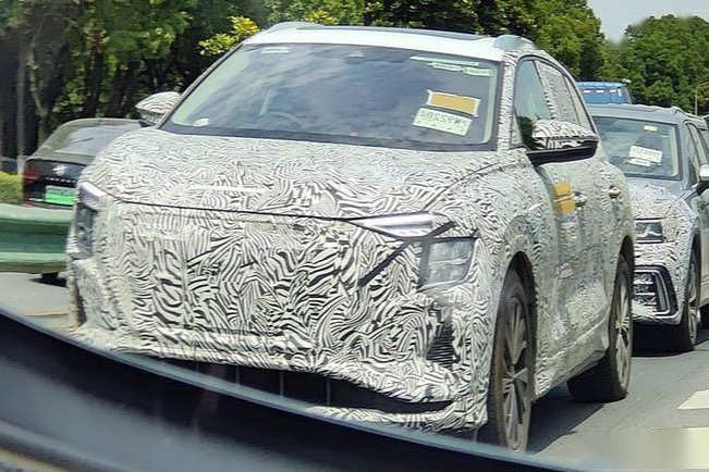 CLTC-P续航超560km 奥迪全新纯电SUV路试谍照曝光 