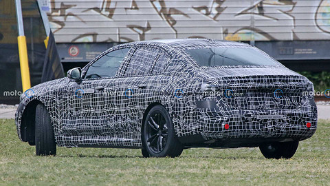 next-bmw-5-series-spy-photo-2.jpg