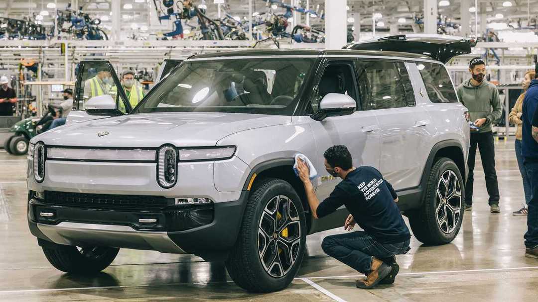 The first production Rivian R1S