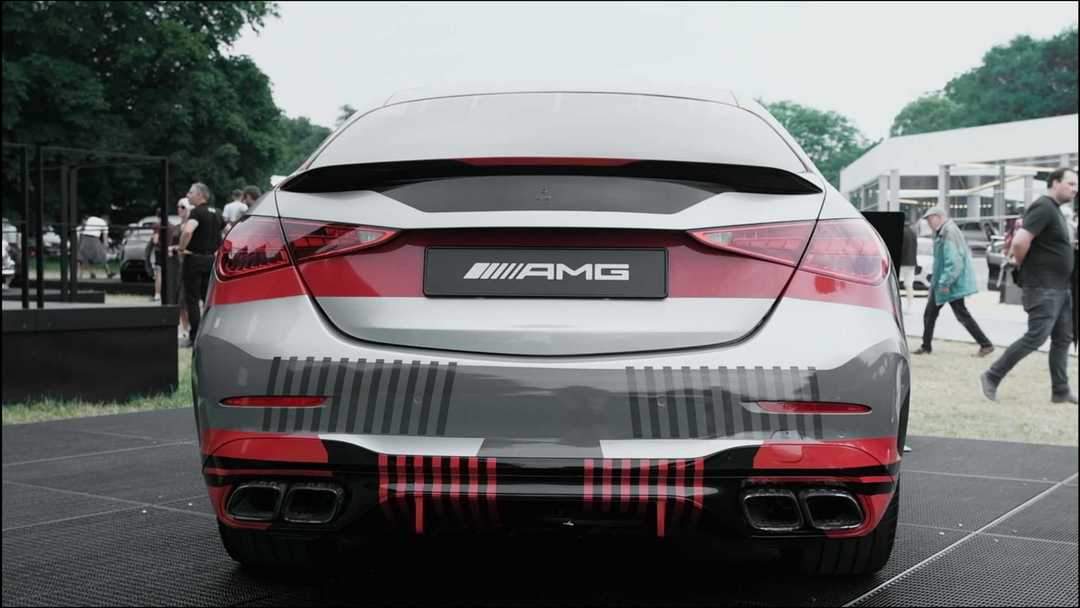 全新梅賽德斯-AMG C63預(yù)告圖發(fā)布，9月21日首發(fā)