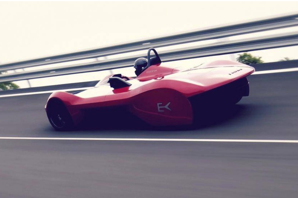 印度Vazirani Ekonk电动超跑亮相  宣称世界最轻