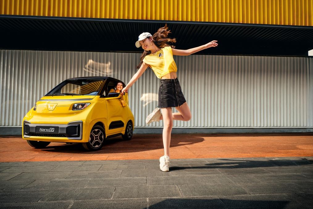 “Couple Car ”五菱NanoEV官图曝光！内外饰率性潮趣