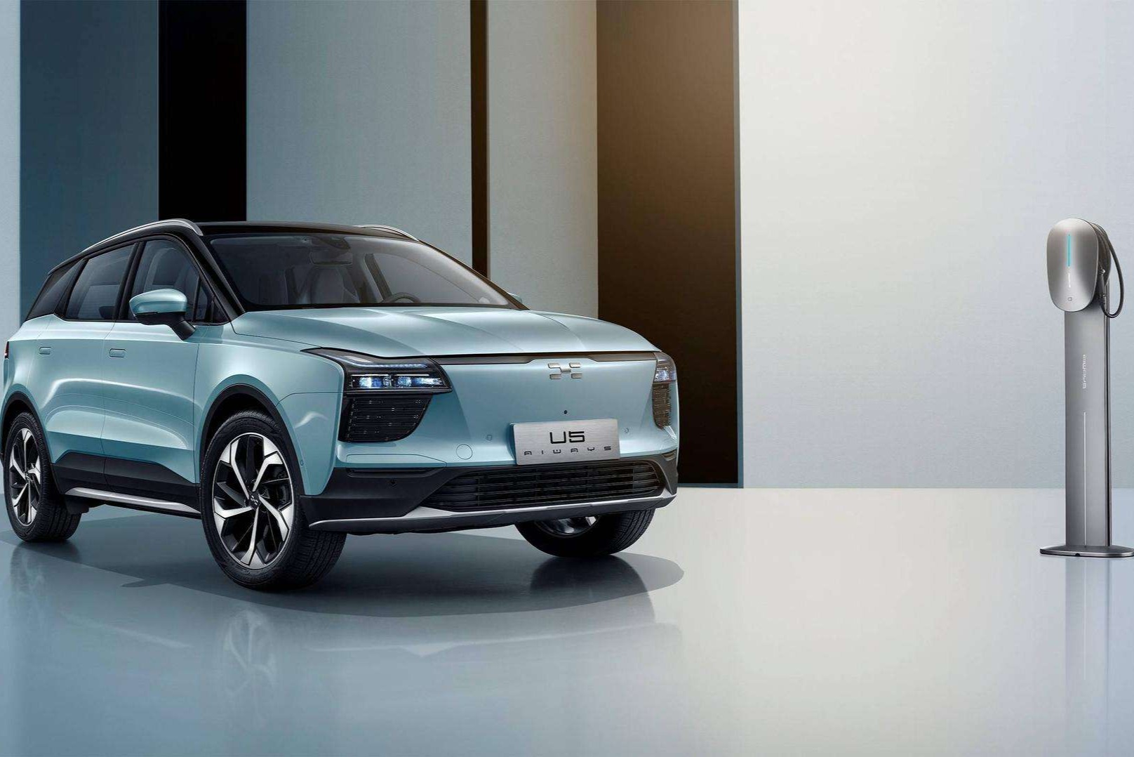 爱驰融资数亿美元  内部管理层调整  