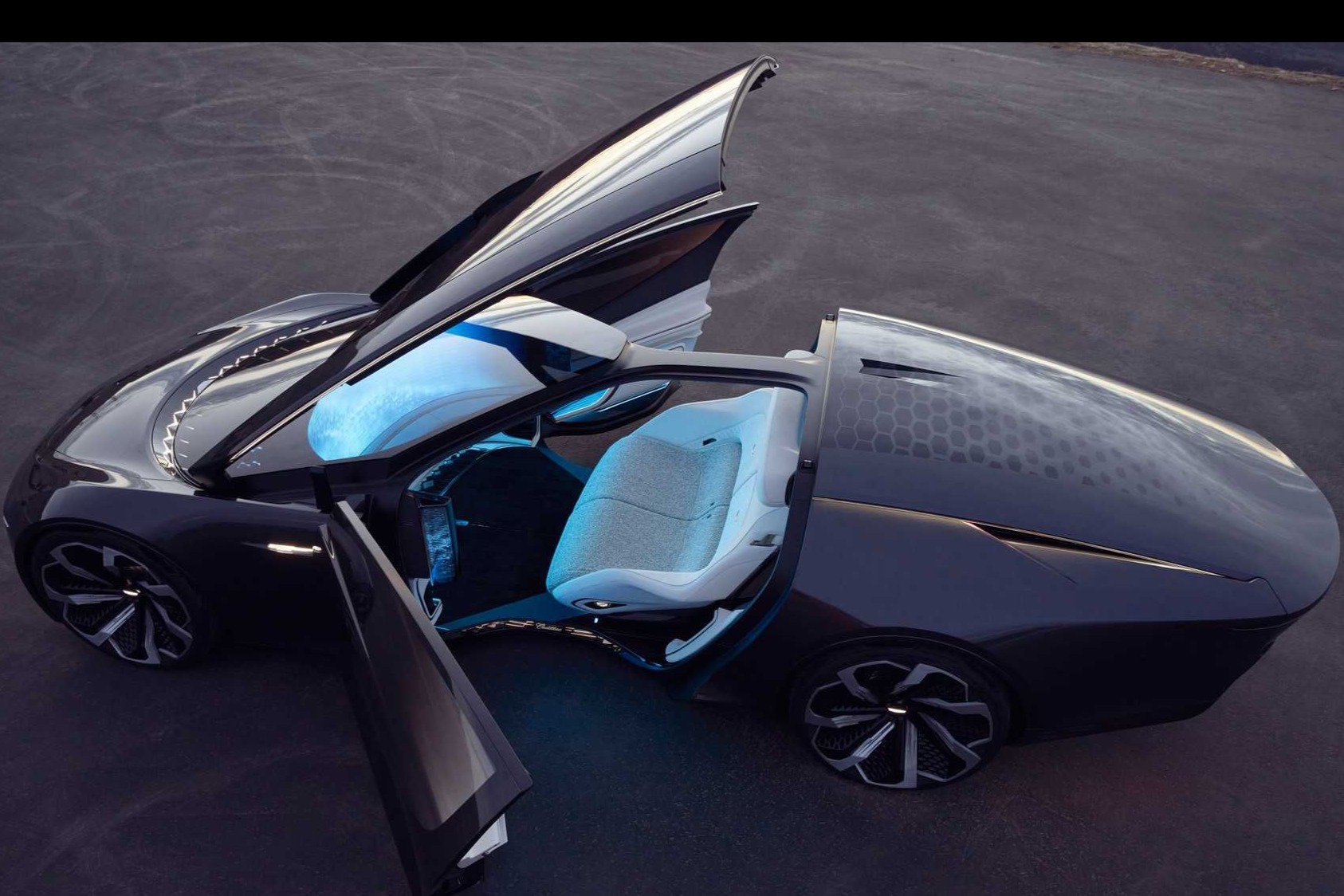 两座豪华电动汽车  凯迪拉克InnerSpace概念车发布  