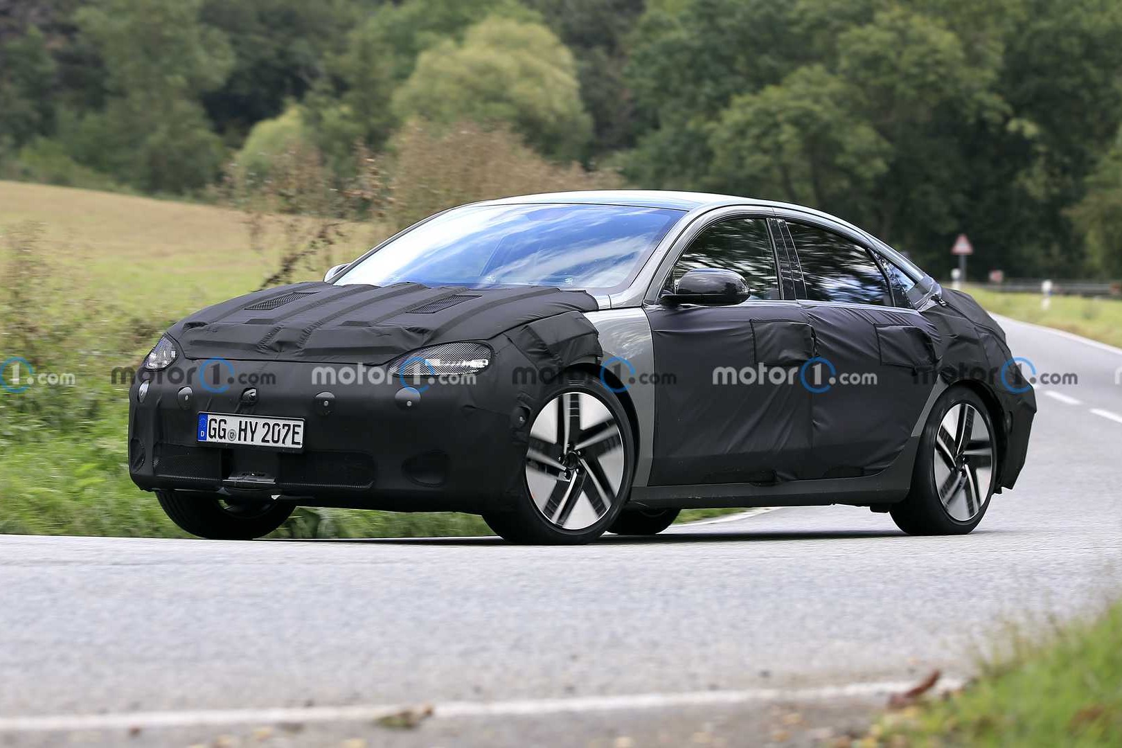 年内亮相  现代IONIQ6最新谍照曝光