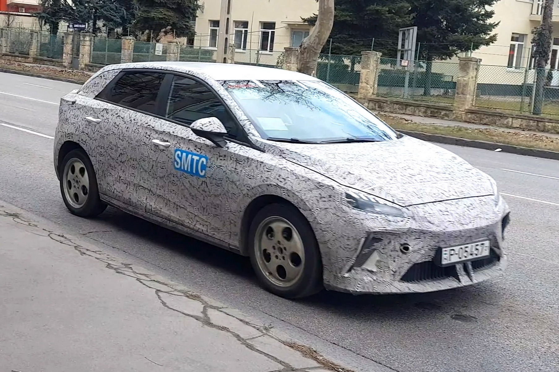 MG名爵电动汽车谍照曝光  