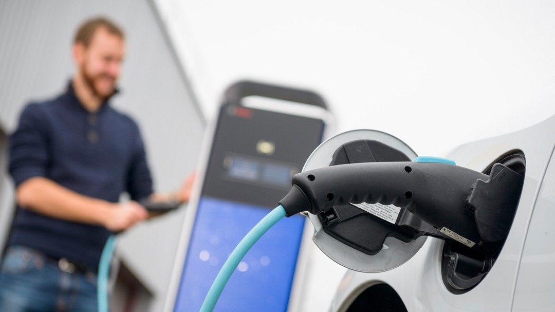 05 電氣化推動博世業(yè)務(wù)增長 Bosch：growth from electrification.jpg