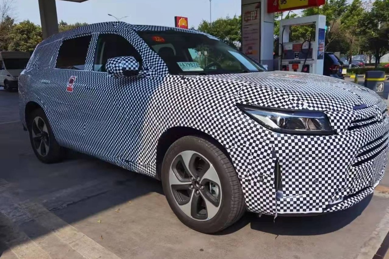 AITO中大型SUV明年发布  6座布局