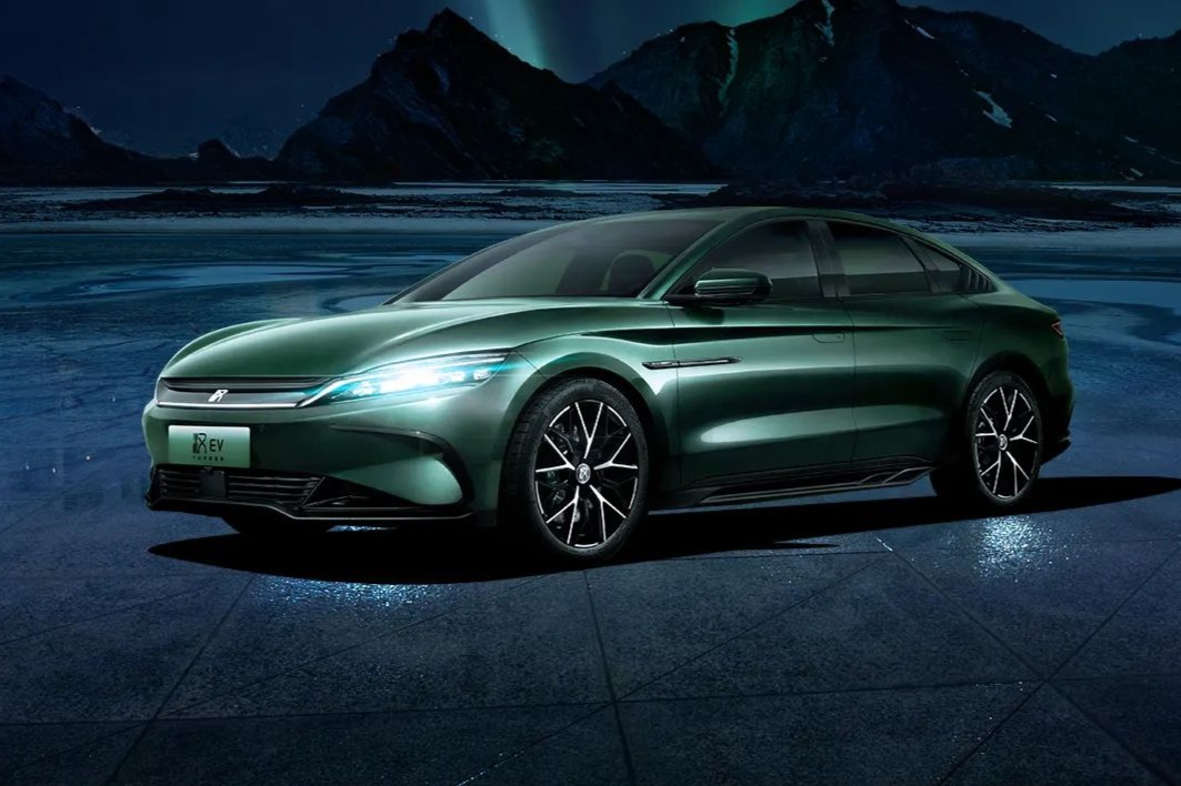 比亚迪汉EV推出“千山翠”限量版