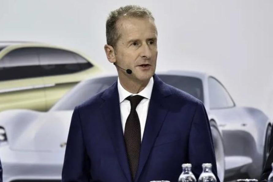 大众CEO迪斯：现在全面转型纯电还太早  