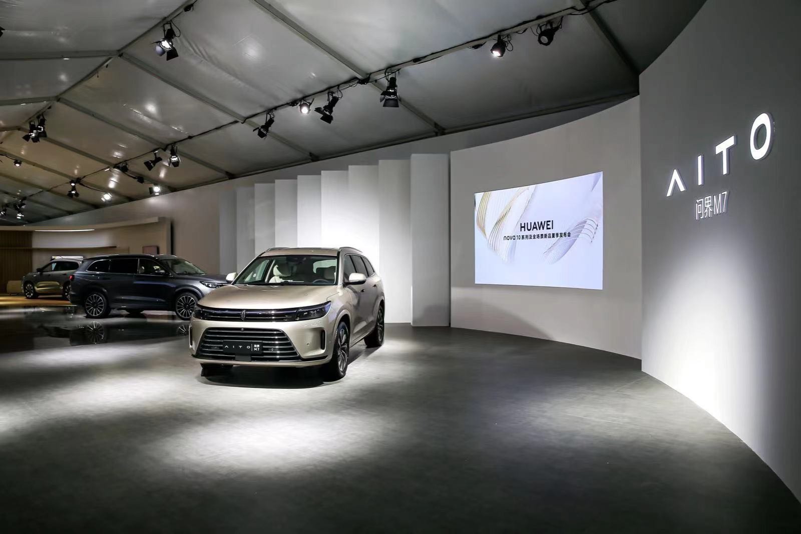 起步价仅比M5贵了6万，问界M7到底值不值？