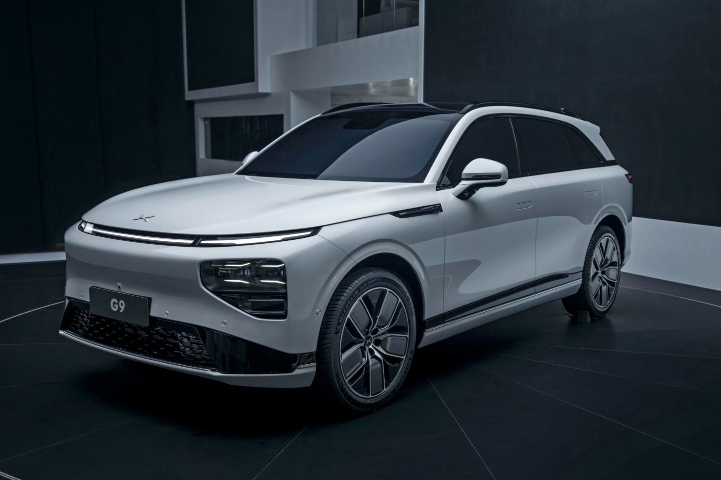 或采用自产三元锂电池，小鹏G9续航最高702km