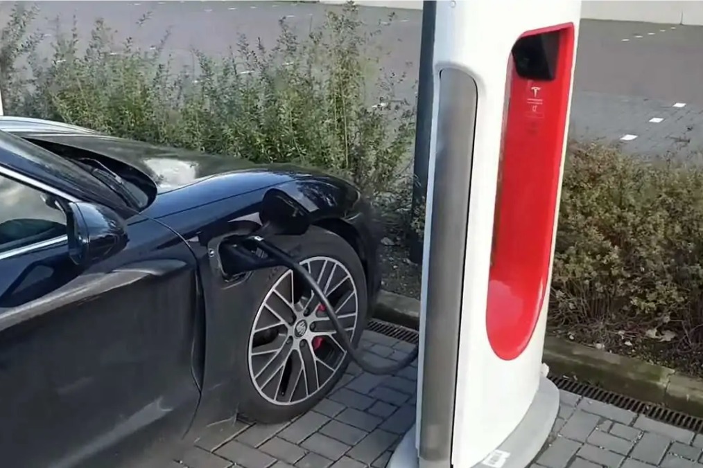 申请政府公共资金，特斯拉或将在美开放超充网络