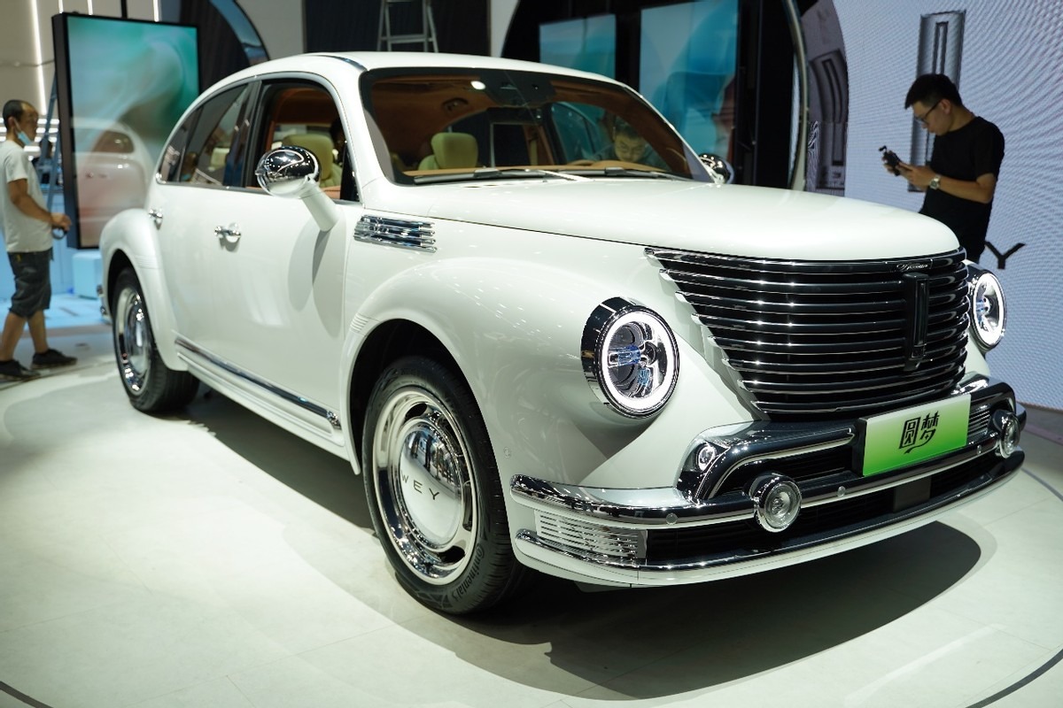 “老爷车”民国韵味，魏牌圆梦量产版亮相成都车展