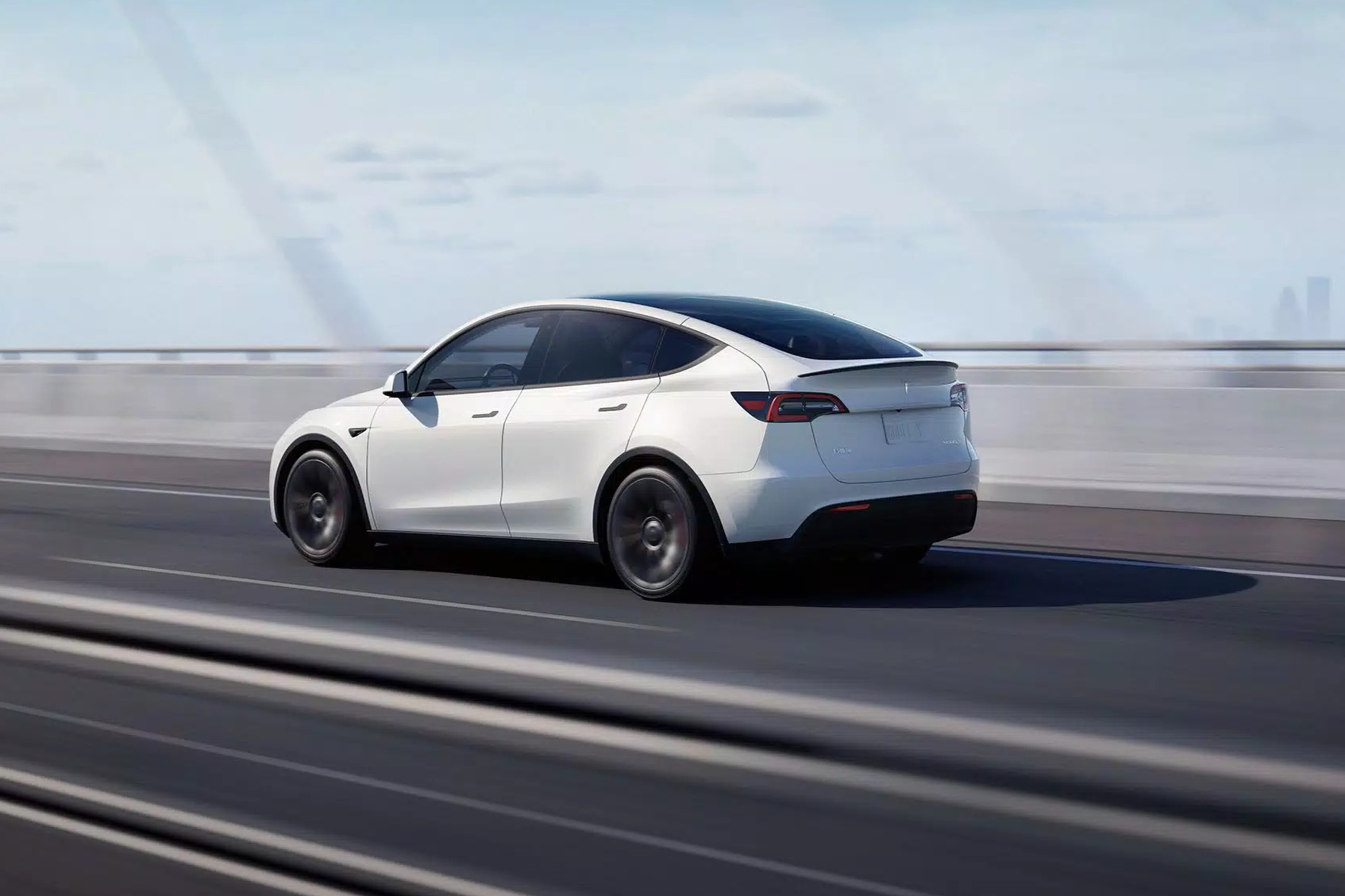 后座增长20mm/后车门手动释放，新款Model Y已正式投产