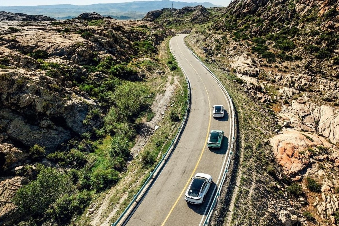 长安汽车业绩会：深蓝明年6月上市C673，阿维塔未来有上市计划