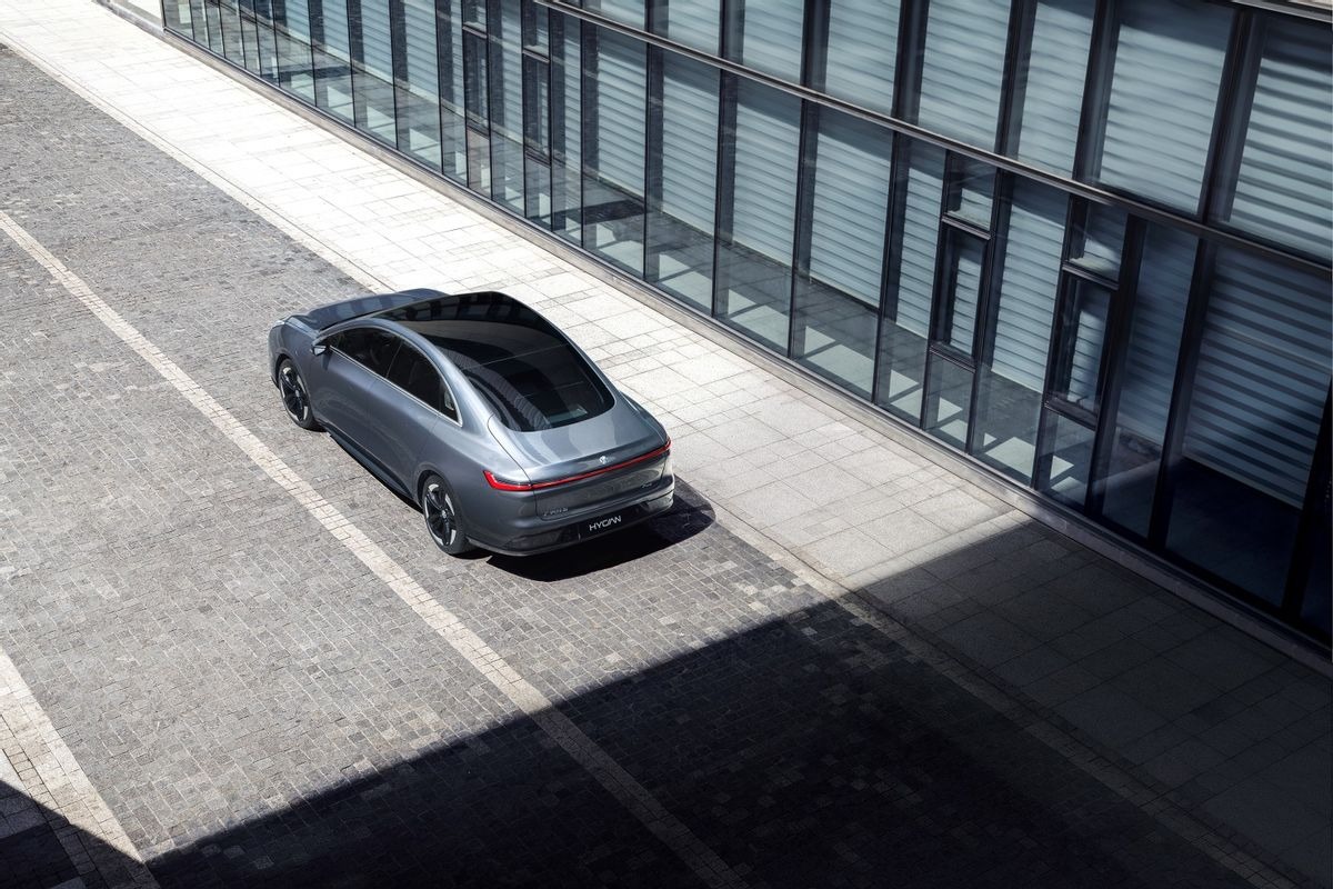 合创A06将12月3日上市交付，EDG成首位车主