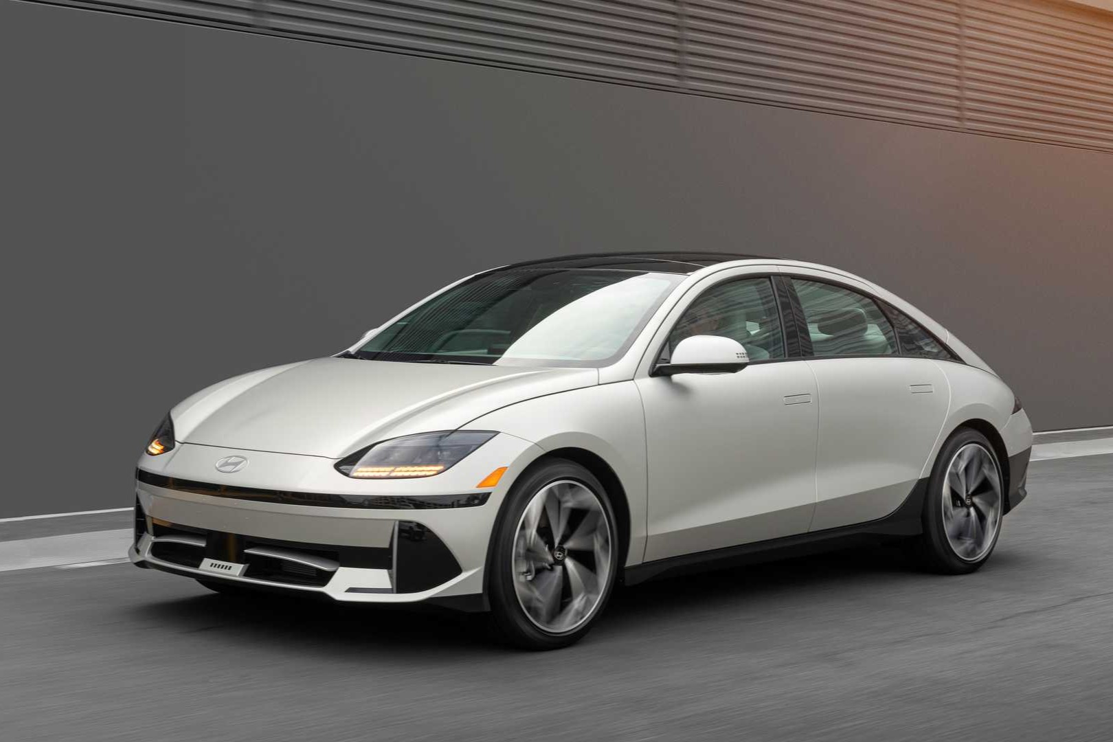 续航547公里，现代IONIQ 6基于E-GMP平台打造