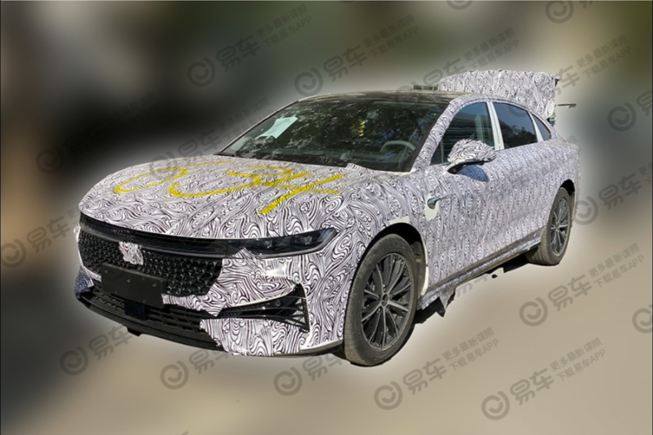 谍照 | 岚图追光首发亮相前夕，增程版伪装车曝光