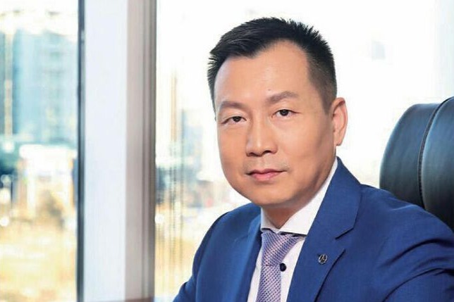 原万达汽车总裁李宏鹏加盟高合汽车，担任董事长营销业务专务