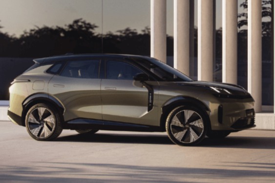 纯电续航245km，综合续航1400km，领克08车长超4.8米