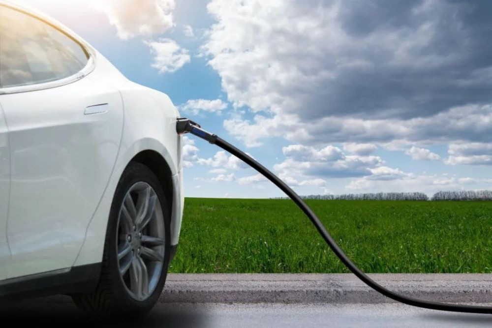 国常会：要延续和优化新能源汽车车辆购置税减免政策