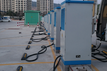 新能源汽车直流充电桩工作原理及常见故障分析