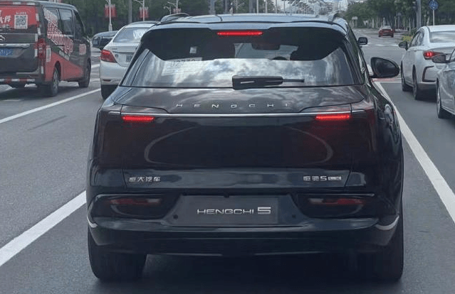 恒大汽車(chē)路試仍在繼續(xù) 恒馳5照片曝光