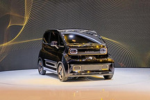 年轻人出街新选择，新宝骏KiWi EV亮相，续航305km完全够用