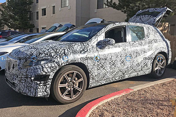 奔驰EQS SUV的最新路试谍照曝光