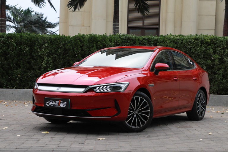 低配高价 网约车市场它吃的开吗？