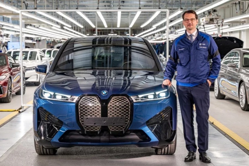 宝马旗舰SUV iX将于下半年在华上市