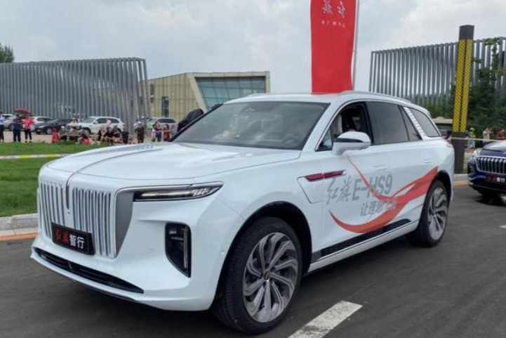 紧跟续航步伐 红旗E-HS9续航里程将增加至650km 