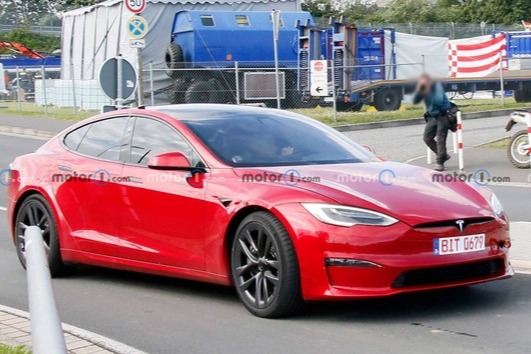 特斯拉Model S Plaid紐伯格林北圈賽道挑戰(zhàn)不可能