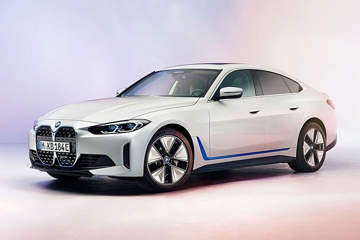 BMW首款纯电动四门轿跑车 i4 将于9月16日在国内正式亮相