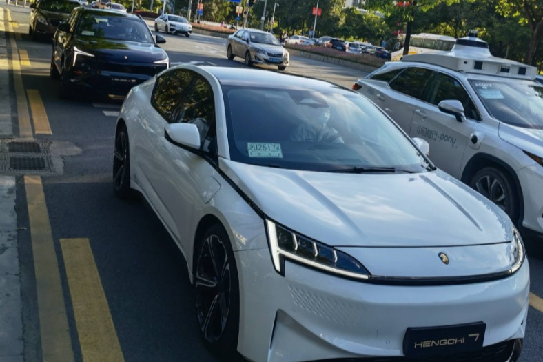 恒大汽车恒驰5、恒驰7两款车型无伪装路试谍照曝光