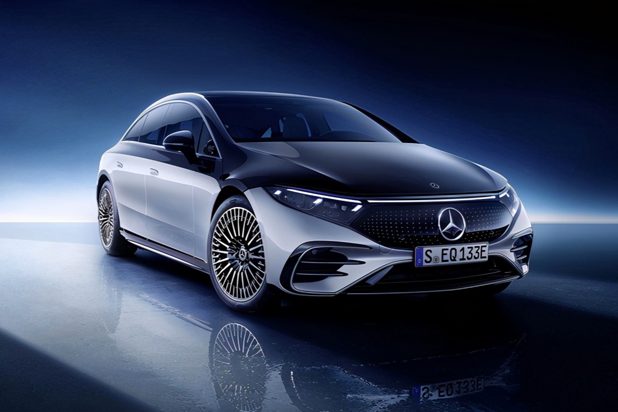 “S级纯电” 奔驰EQS上市 售价107.96-151.86万元