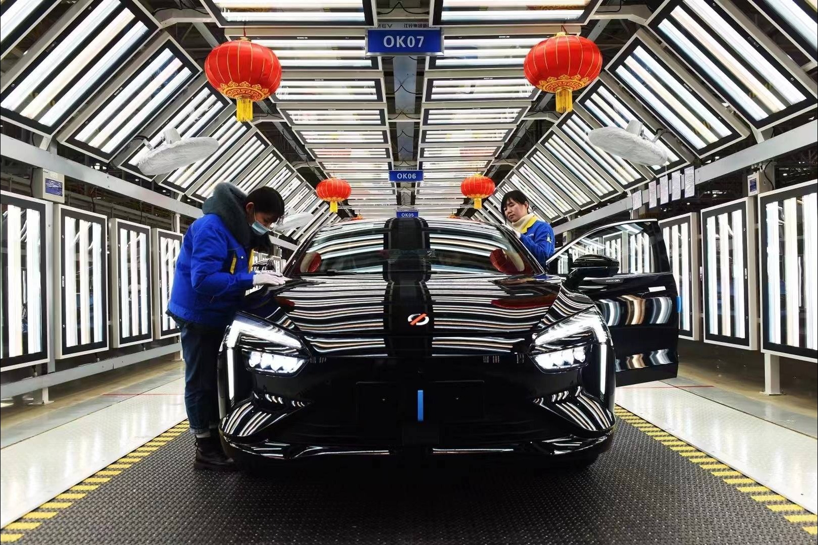 雷诺江铃“羿”换标进军欧洲，冲击网约车市场