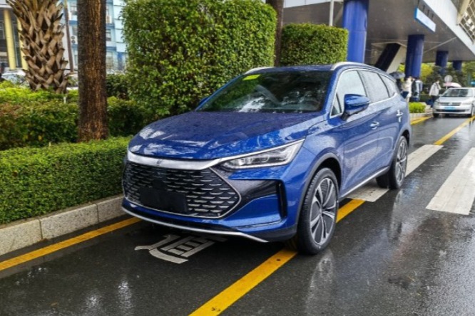 搭载电控四驱系统 比亚迪唐DM-i AWD路试谍照曝光 