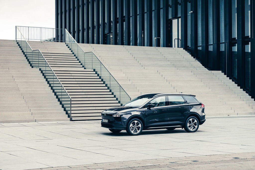 持续迭代升级 快速优化体验 爱驰OTA技术助力用户智能出行