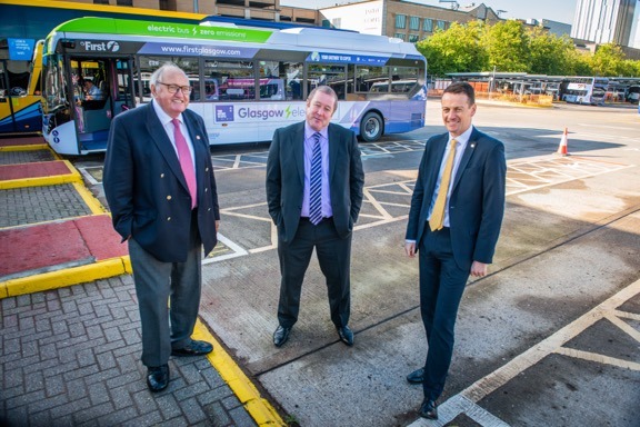 助力零碳出行 比亚迪纯电动巴士成为第26届联合国气候大会官方接驳车