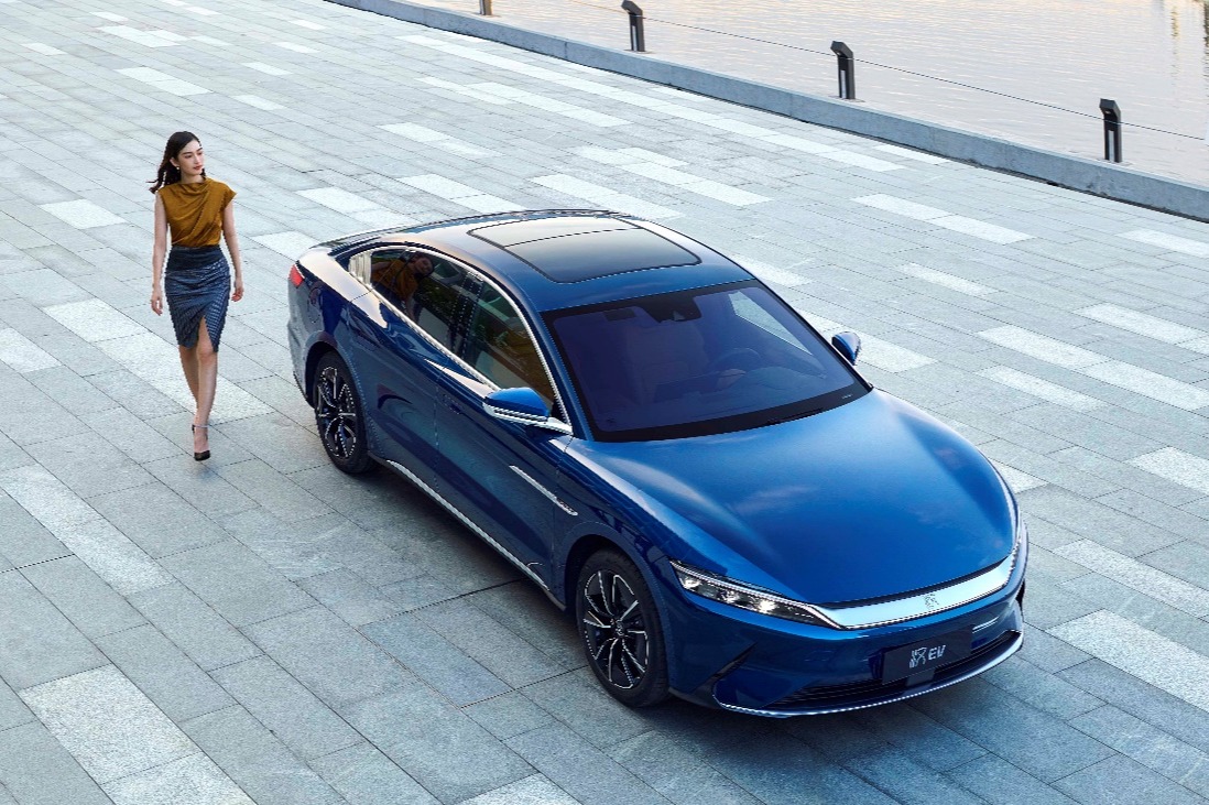 科技+时尚双破圈，体验汉EV全新配色和5G丹拿智能音乐座舱