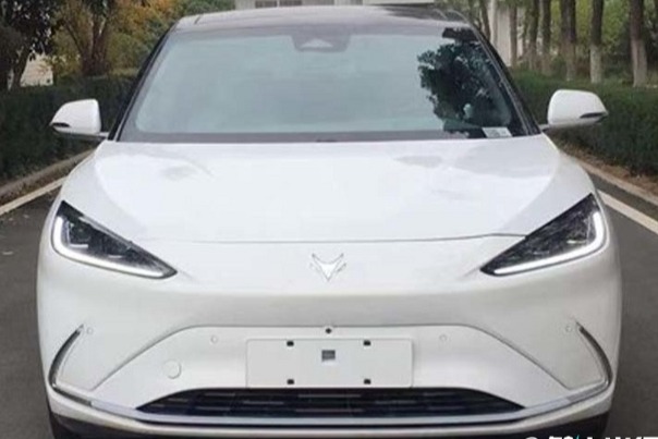 极狐新阿尔法S实拍曝光!造型更年轻 或改名αS6