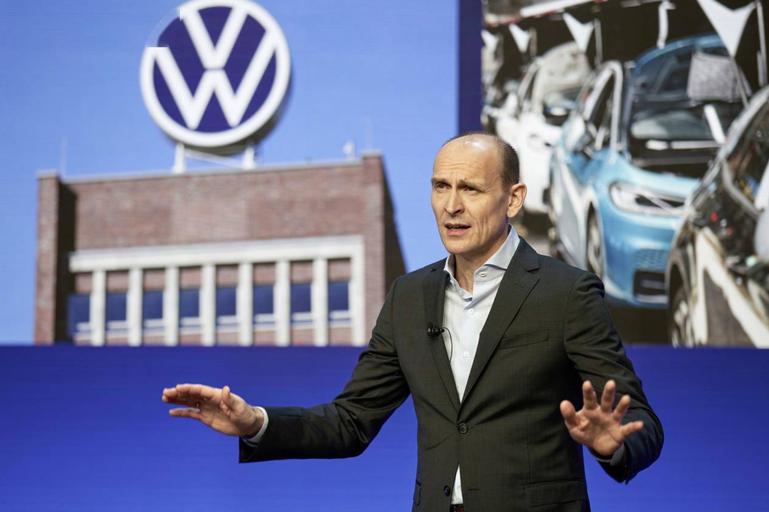 大众中国CEO：将在中国市场投放更多高端/低端电动汽车