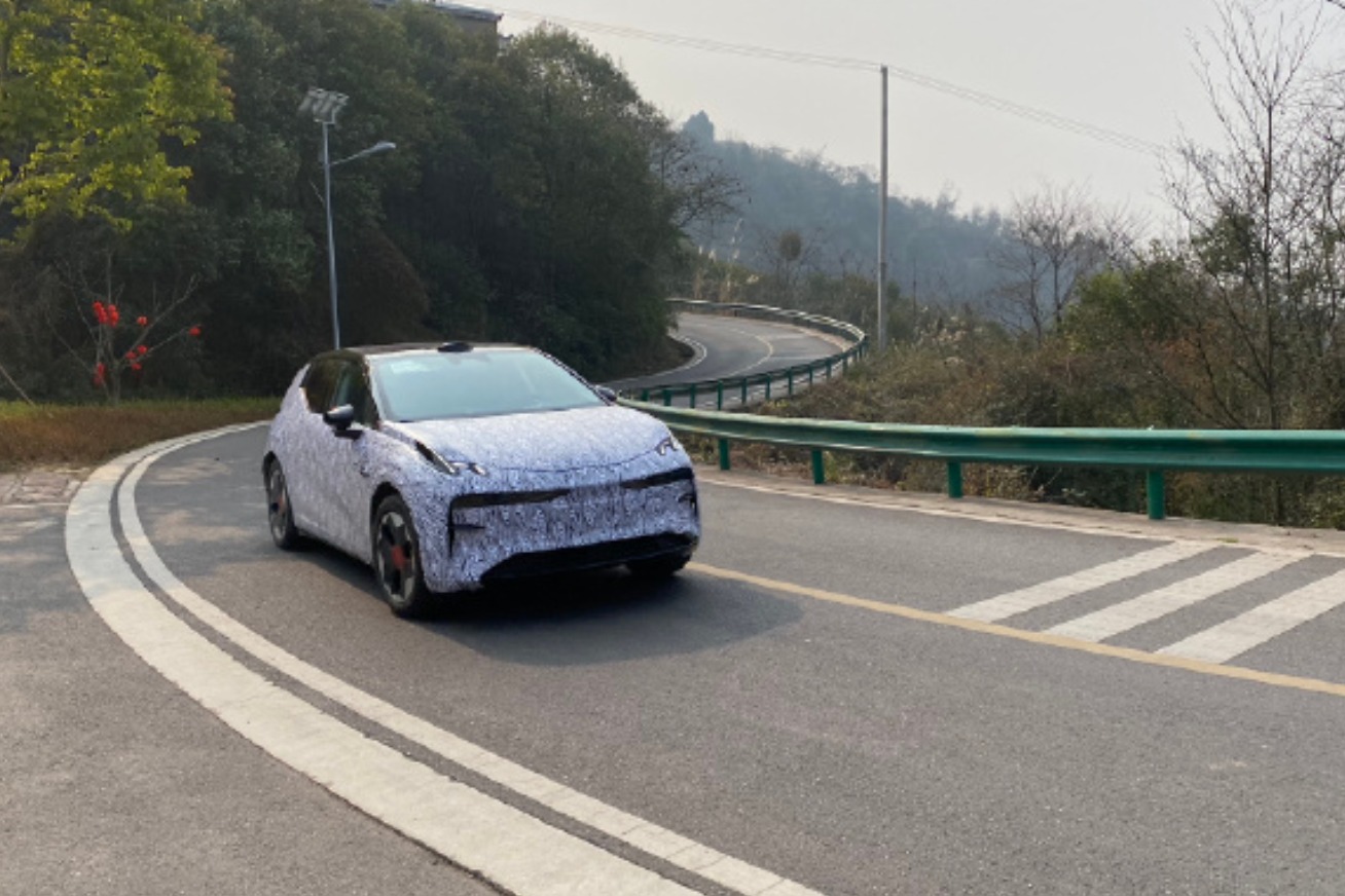 ZEEKR X路试谍照曝光,或推搭载激光雷达高配车型