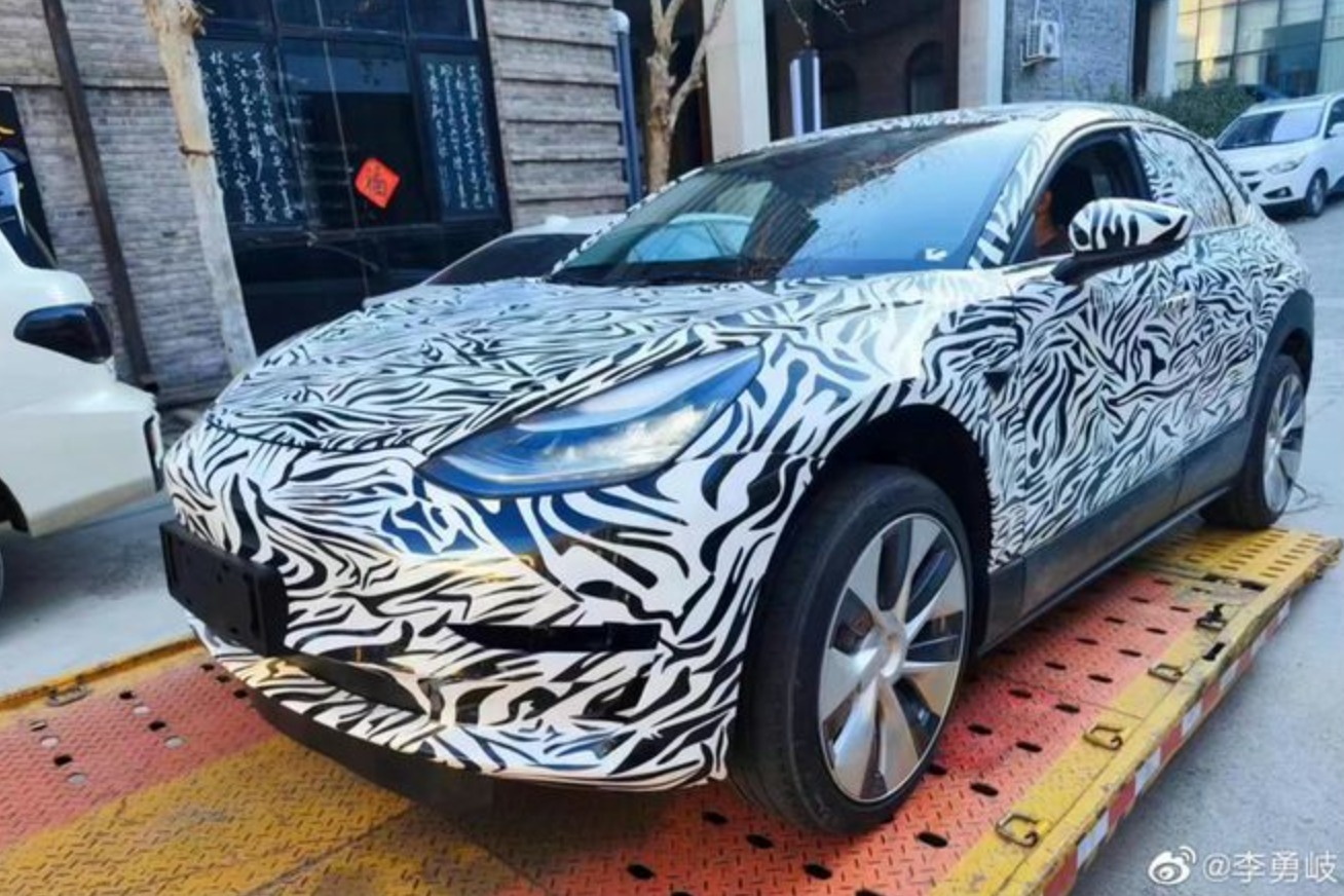 特斯拉Model Q试装车谍照曝光?别被骗了假的!
