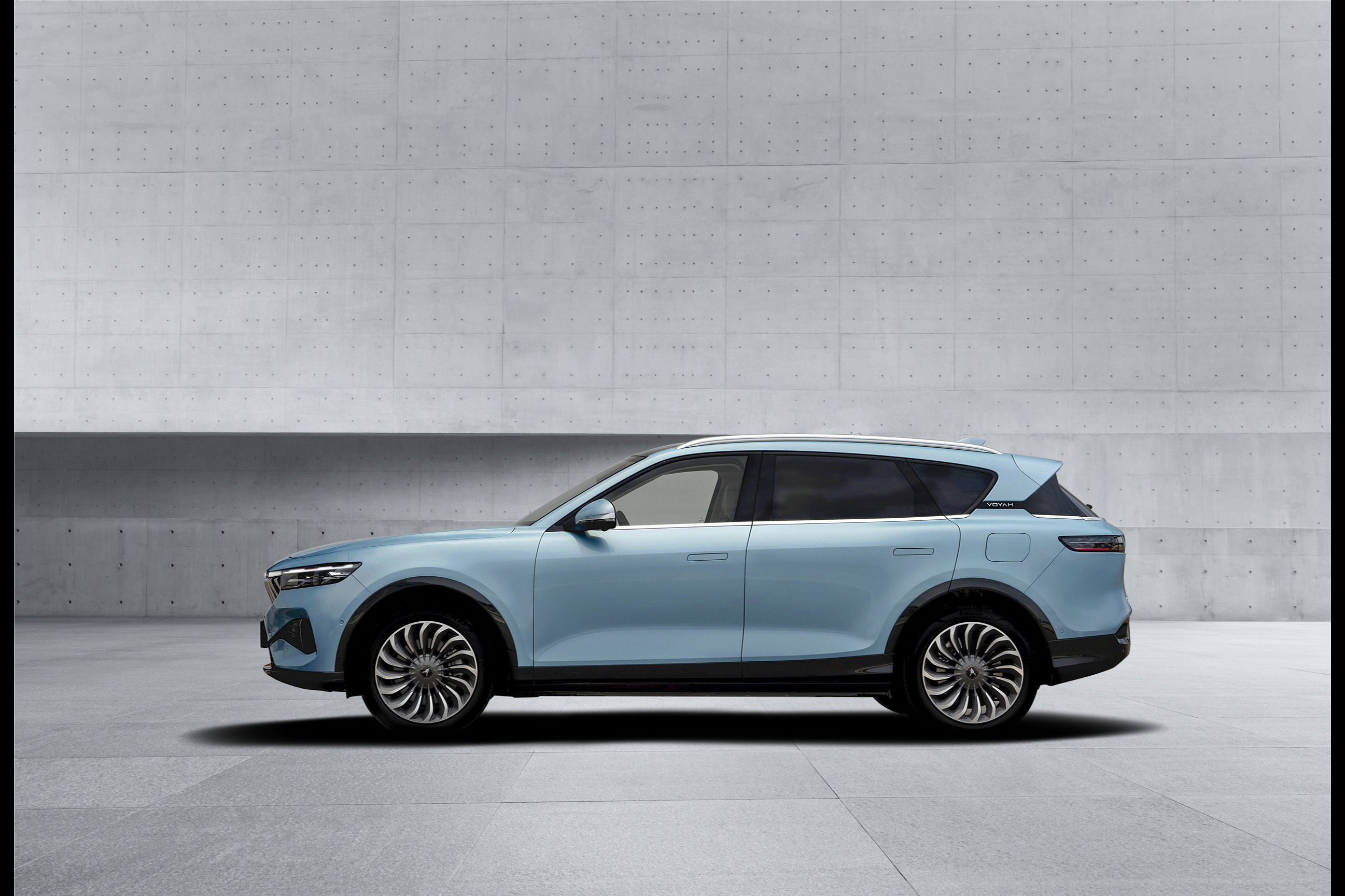 岚图汽车成立独立法人公司 员工持股超10%